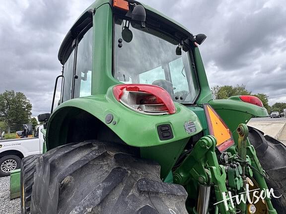 Image of John Deere 7420 equipment image 3
