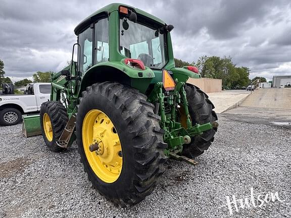 Image of John Deere 7420 equipment image 4