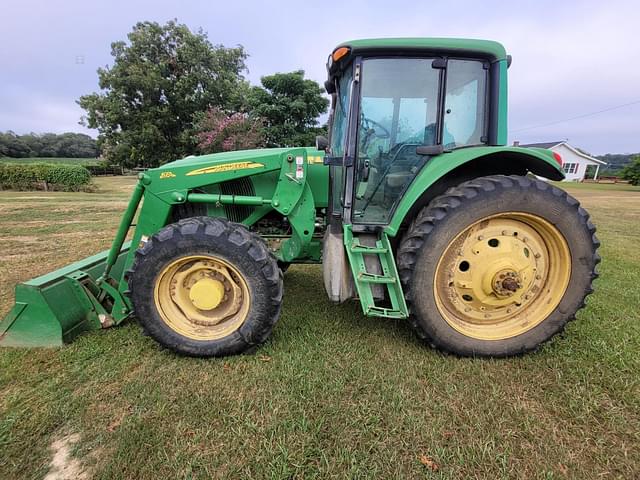 Image of John Deere 7420 equipment image 2