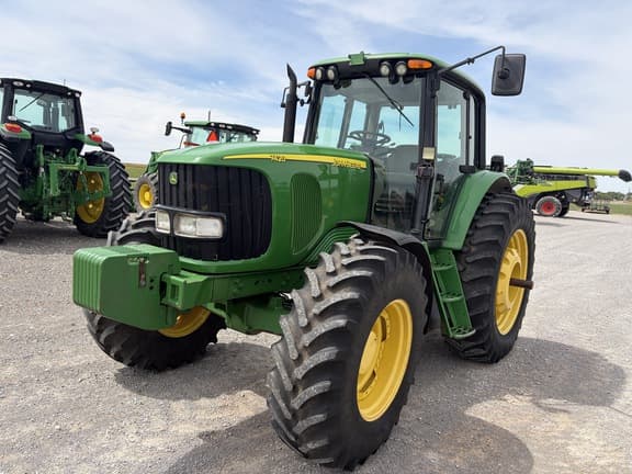 Image of John Deere 7420 Primary image