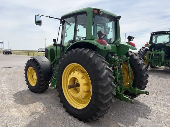 Image of John Deere 7420 equipment image 2