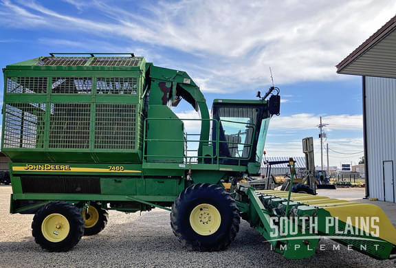 Image of John Deere 7460 equipment image 1