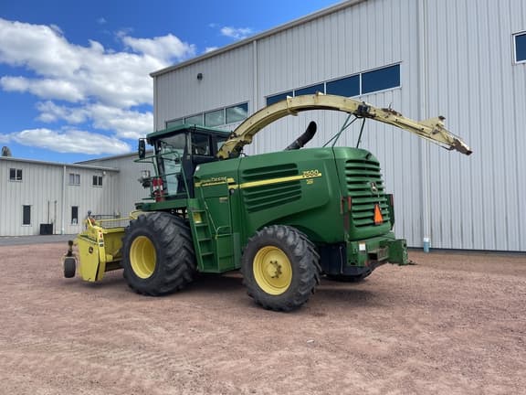 Image of John Deere 7500 equipment image 4