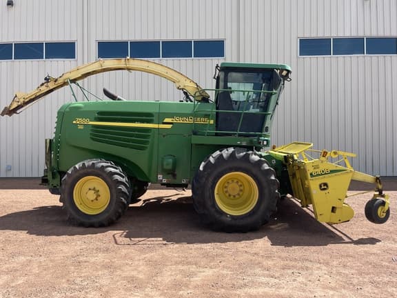 Image of John Deere 7500 equipment image 2