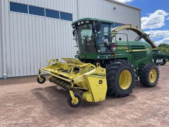 2005 John Deere 7500 Equipment Image0