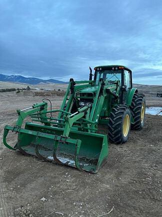 Image of John Deere 7520 Primary image