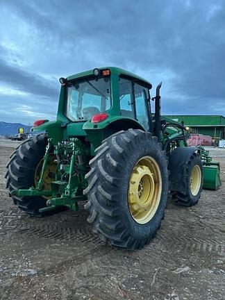 Image of John Deere 7520 equipment image 3