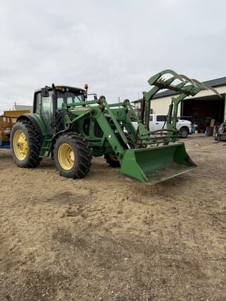 Main image John Deere 7520