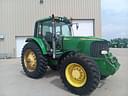 2005 John Deere 7520 Image