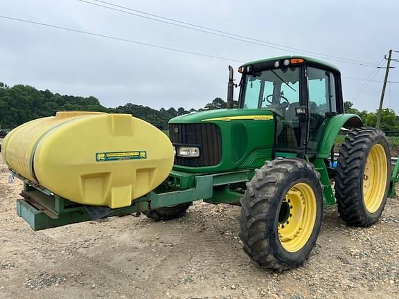 Image of John Deere 7520 equipment image 1