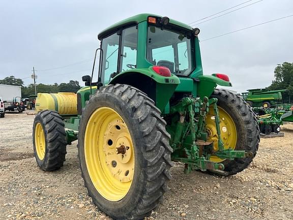 Image of John Deere 7520 equipment image 3