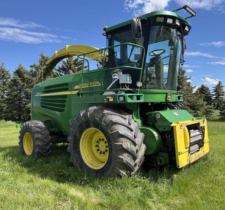 Main image John Deere 7700