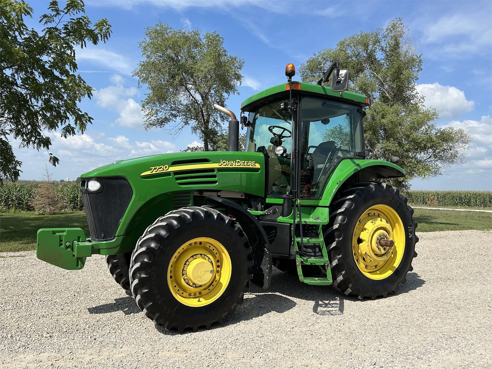 Main image John Deere 7720