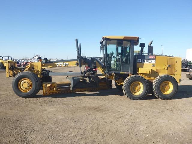 Image of John Deere 772D equipment image 4