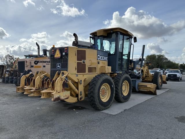 Image of John Deere 772D equipment image 2
