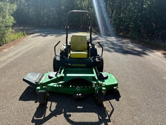 Image of John Deere 777 equipment image 3