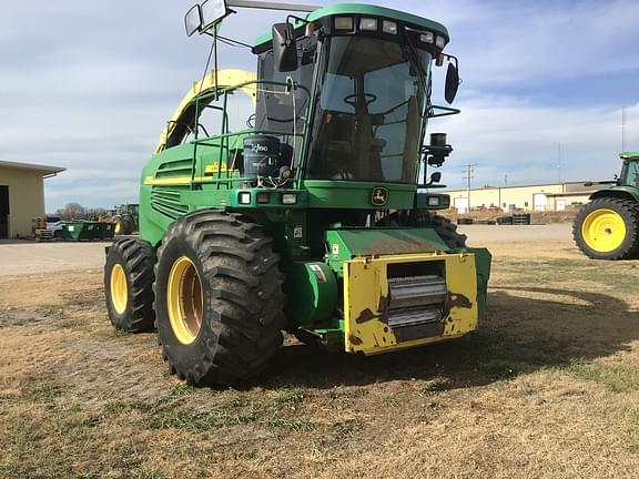 Image of John Deere 7800 equipment image 3