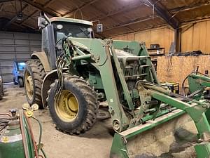 2005 John Deere 7820 Image