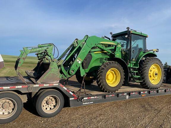 Image of John Deere 7820 Primary image