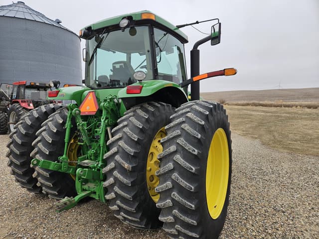 Image of John Deere 7820 equipment image 4