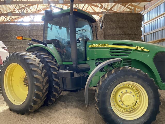 Image of John Deere 7820 equipment image 4