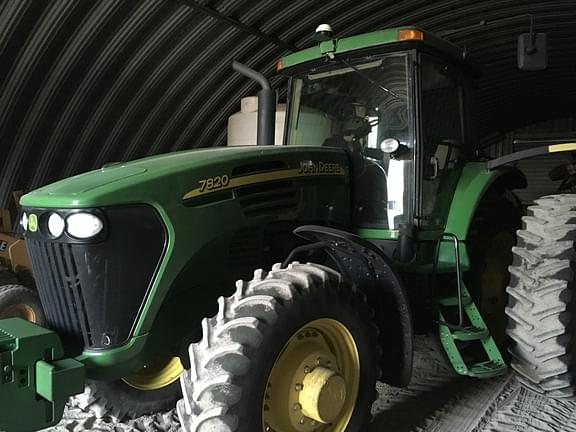 Image of John Deere 7820 Primary image