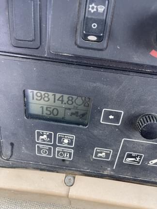 Image of John Deere 7820 equipment image 2