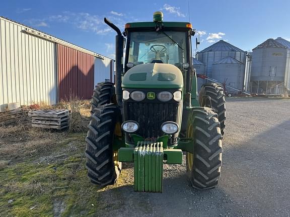 Image of John Deere 7820 equipment image 1