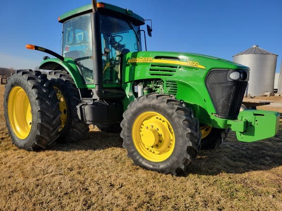 Image of John Deere 7820 equipment image 2
