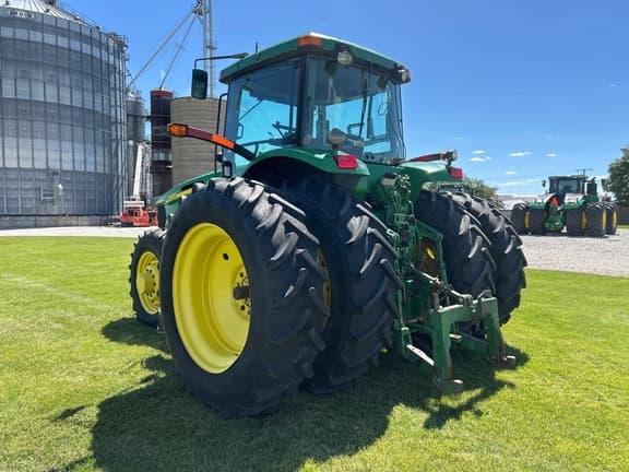 Image of John Deere 7820 equipment image 2