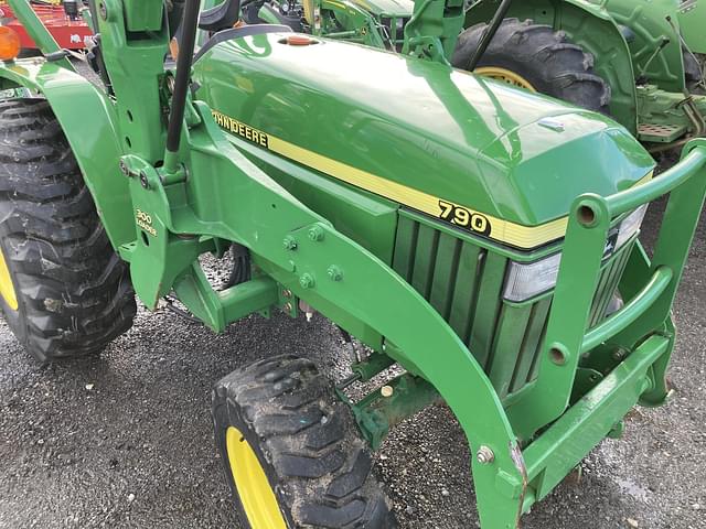 Image of John Deere 790 equipment image 2