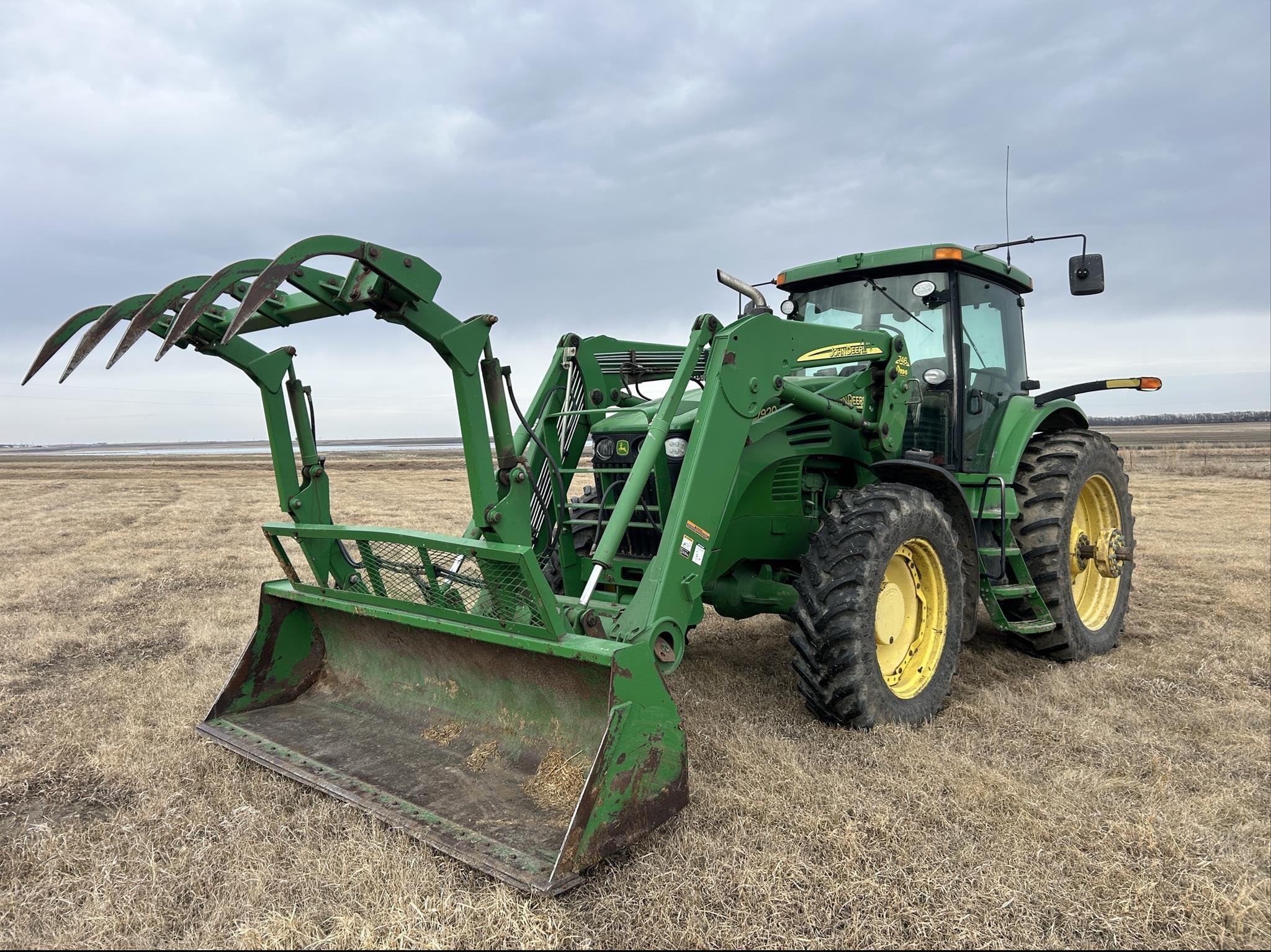 2005 John Deere 7920 Equipment Image0
