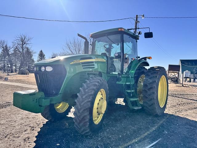 Image of John Deere 7920 equipment image 1