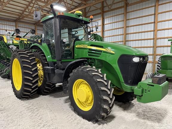 Image of John Deere 7920 equipment image 1