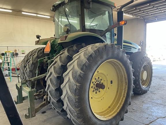 Image of John Deere 7920 equipment image 4