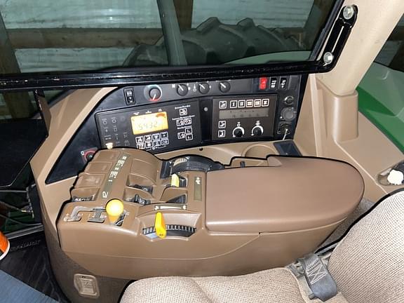 Image of John Deere 8120 equipment image 3