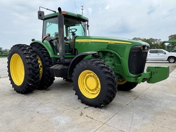 Image of John Deere 8120 equipment image 2