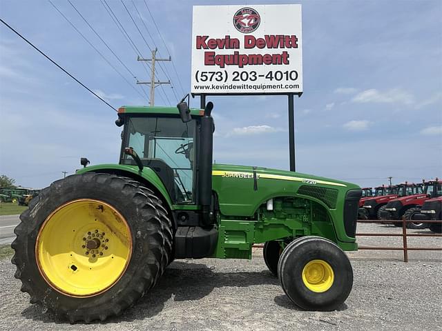 Image of John Deere 8220 equipment image 1