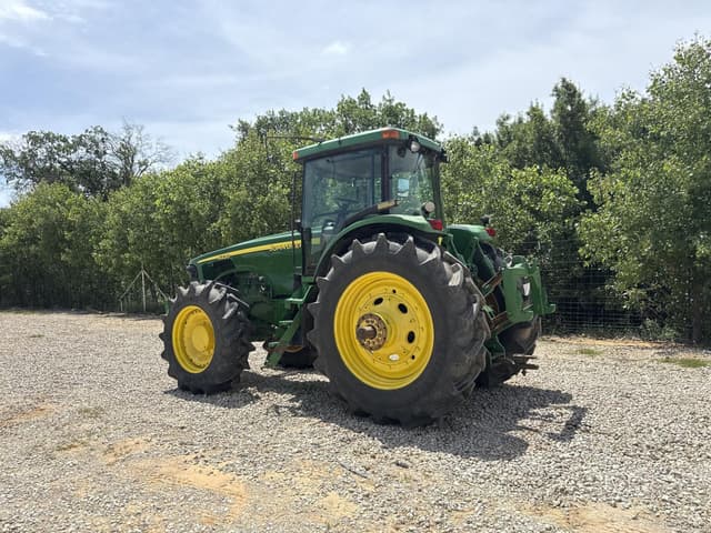 Image of John Deere 8220 equipment image 3