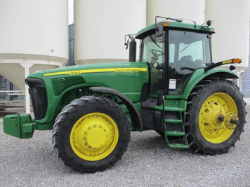 Main image John Deere 8220