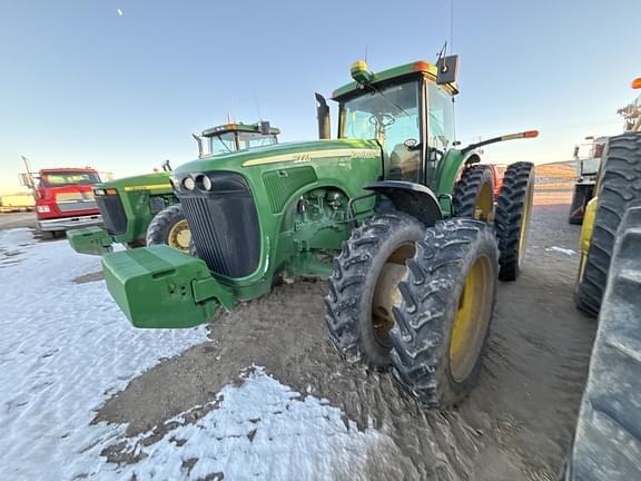 Image of John Deere 8220 Primary image