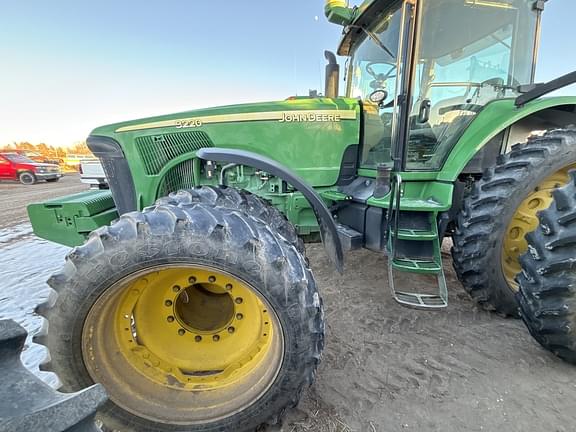 Image of John Deere 8220 equipment image 1