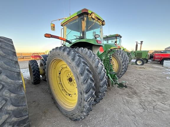 Image of John Deere 8220 equipment image 3