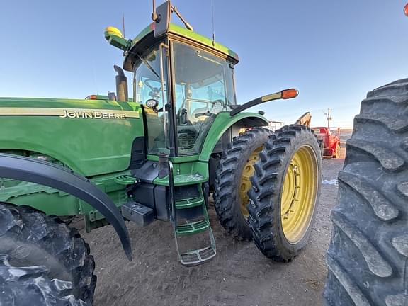 Image of John Deere 8220 equipment image 2