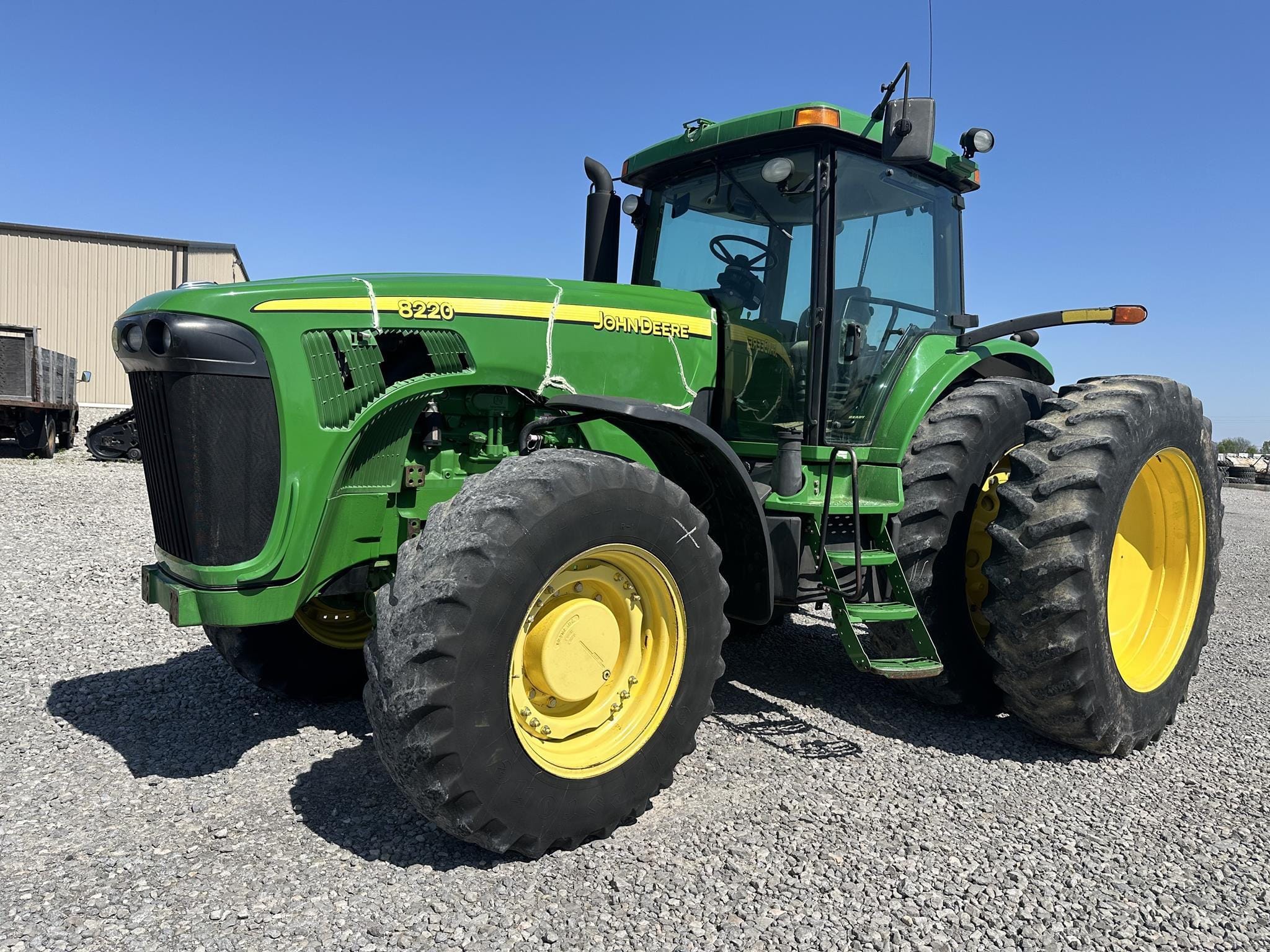 Main image John Deere 8220