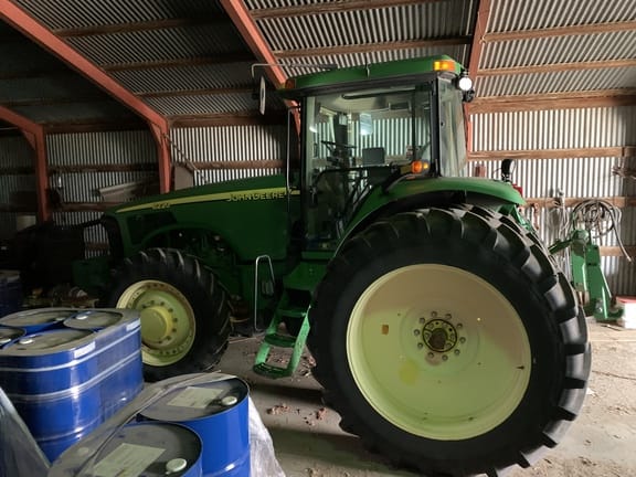 Main image John Deere 8220