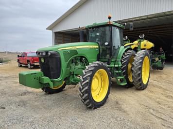 Main image John Deere 8220