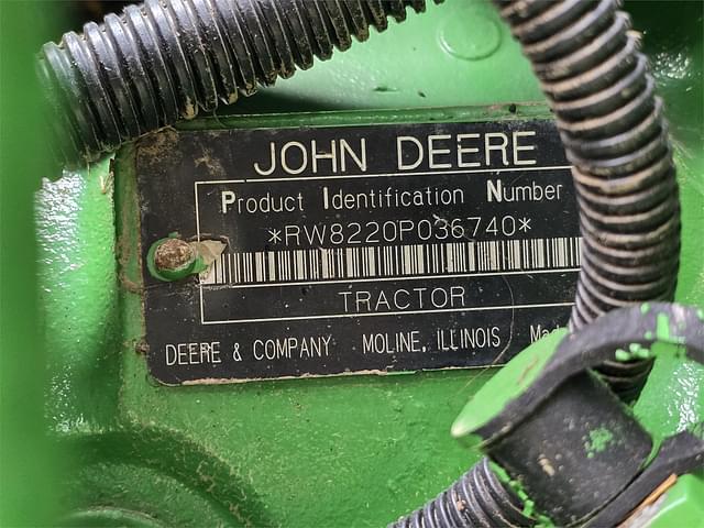 Image of John Deere 8220 equipment image 4