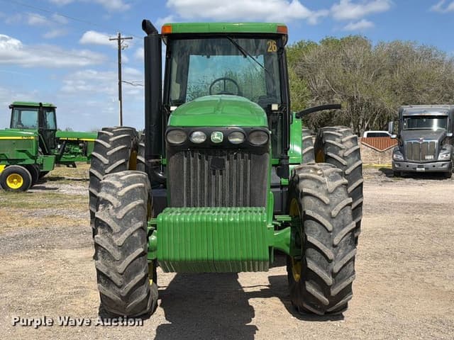 Image of John Deere 8220 equipment image 1