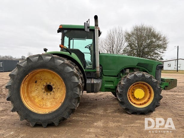 2005 John Deere 8220 Equipment Image0